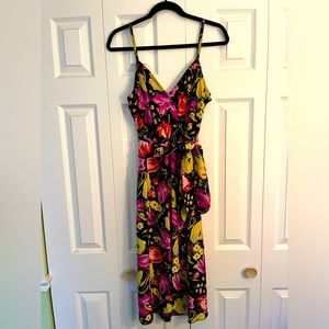 Garden party dress floral Betsey Johnson silk faux wrap size medium